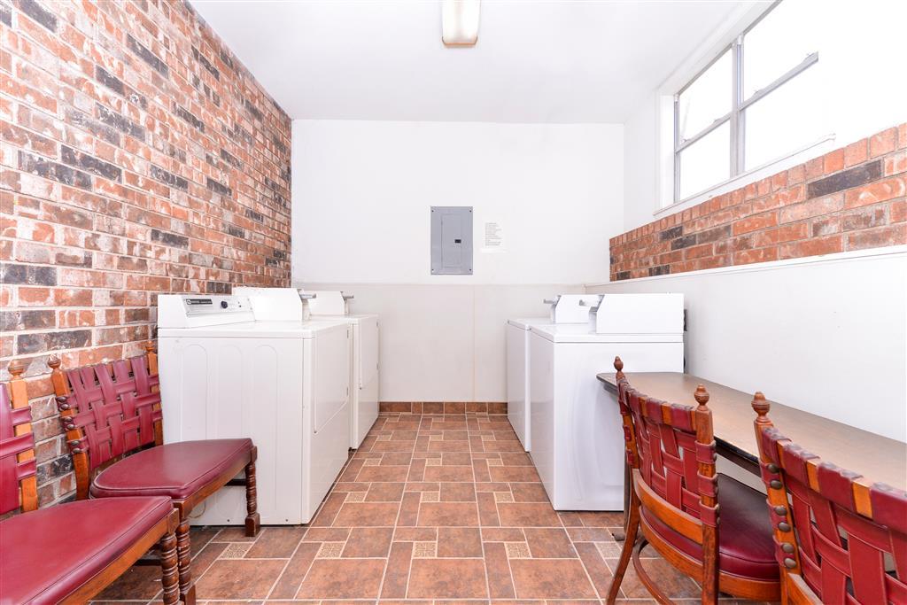 Americas Best Value Motel 2*