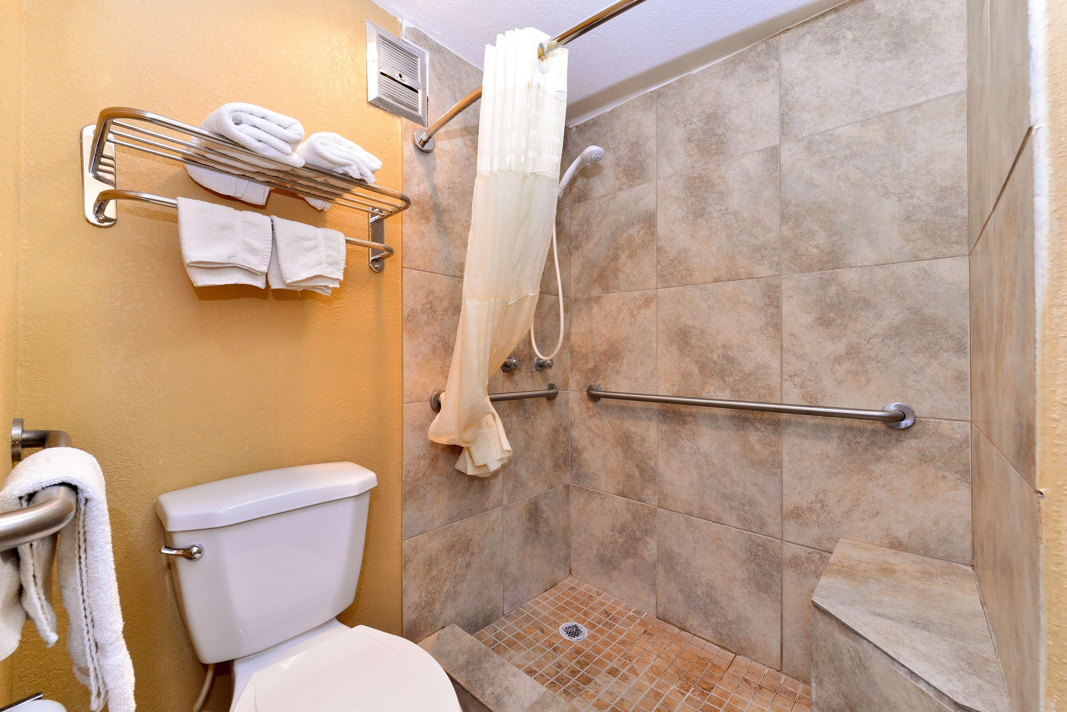 Americas Best Value Motel 2*